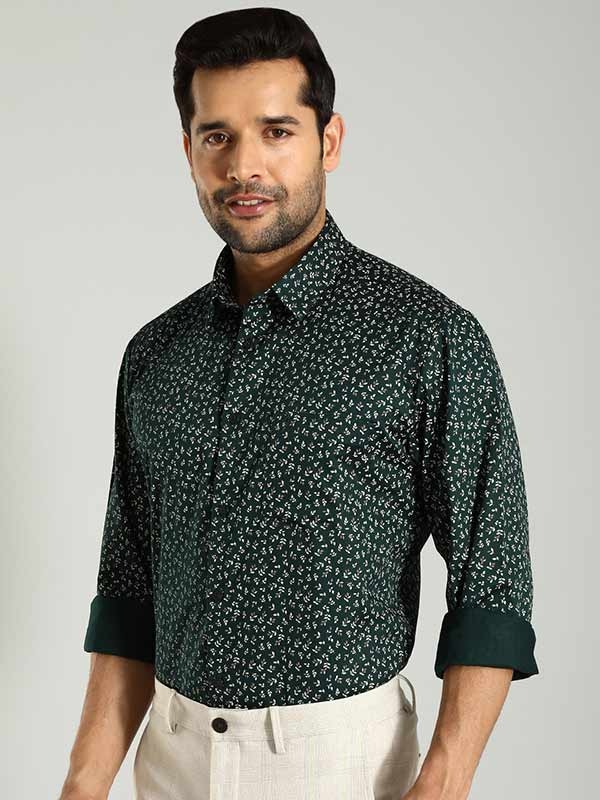 Indian Terrain Men's Regular Fit Full Sleeve Tropical Print Green Shirt